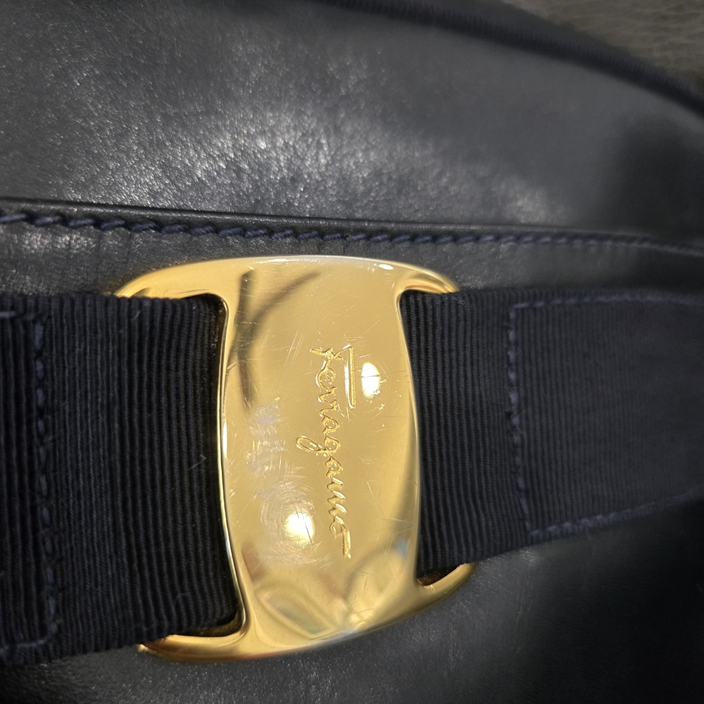 Salvatore Ferragamo Navy Vara Bow Leather Crossbody Bag - Picture 2 of 8